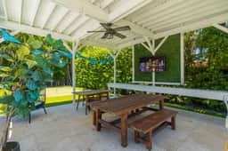 Beautiful Chic Miami Retreat | Pool, Patio & Outdoor Oasis - Image 2