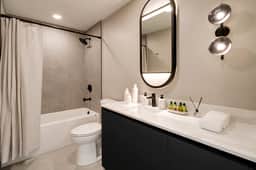 Elegant 1BR in Heart of Miami Beach. Walk to Ocean - Image 5