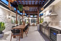 Miami Luxe house with Pool & Canal access - Image 3