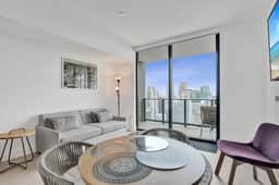 NEW Amazing 1/1 Panoramic Views Miami 41st floor - Image 4