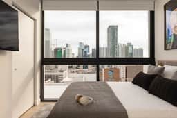 Stylish 2BR Retreat in Downtown Miami Free Parking - Image 4