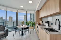Trendy Miami Area, Downtown Miami 1/1 29th floor - Image 3