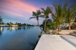 Miami Luxe House Canal Access - Image 2