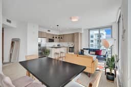 Stunning Bay Views 2 Bdrm Condo - Image 4