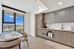 Luxe 1BR at 72 Park | Balcony & Miami Skyline - Image 4