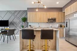 Bay+City Views! Modern Dream 1 Bdrm+Den Condo - Image 2