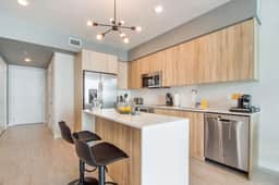 Modern 1 Bdrm Condo With Pool & Bay Views - Image 5