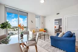 Corner 1 Bdrm Condo In Miami Design District - Image 2