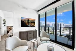 72 Park | Where Sleek Meets Luxury, 1BR Miami - Image 3