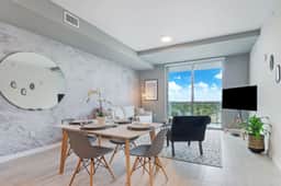 Sophisticated Modern 1 Bdrm Condo, Miami Design District - Image 2