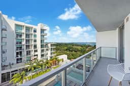 Dreamy Miami Design District 1 Bdrm Condo - Image 3
