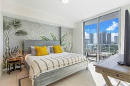 One Bedroom Condo With Beautiful Pool Views - Image 3