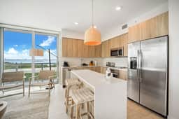 Spectacular Views 2 Bdrm Condo, Miami Design Distr - Image 3