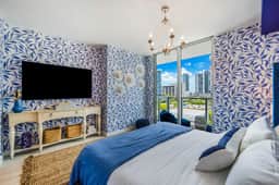 Designer's Dream! 2 Bedroom Condo with Bay Views - Image 4