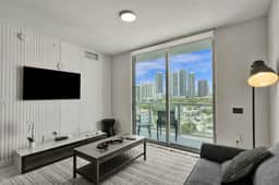 BRAND NEW Amazing 1 Bdrm Condo Best Miami Location - Image 5