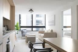 Stunning 1/1 Condo in Downtown Miami Free Parking - Image 3