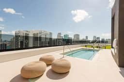 NEW Modern 1/1 Condo Downtown Miami Free Parking! - Image 2