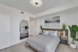 Luxury Beachside 4BR | Ocean Views, Pool & Gym - Image 5
