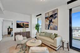 Luxury Beachside 4BR | Ocean Views, Pool & Gym - Image 3