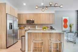 Bay + Pool Views! Modern 1Bdrm Condo - Miami - Image 5