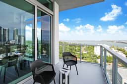 Gorgeous Bayviews - Urban Design 2Bdrm Penthouse - Image 3