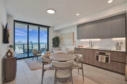 Refined 1BR on the 15th | Balcony, Pool & Gym - Image 2