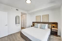10th-Floor 4BR | Pool, Gym & Beach Access - Image 5