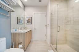 Boho 1 Bdrm Condo With City Views - Image 5