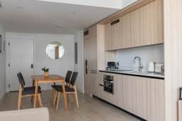 Stunning 1/1 Condo in Downtown Miami Free Parking - Image 3