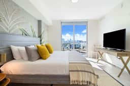 Amazing City Views 1 Bdrm Condo, Miami - Image 3