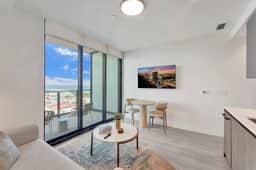 Penthouse 1BR | Endless Ocean Views, Miami Beach - Image 5
