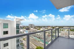 Cool 1 Bdrm Penthouse With Amazing Skyline Views - Image 5