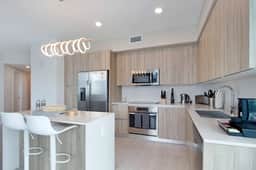 Boho Dream W/Bayviews! 2 Bdrm Condo - Miami Design - Image 2