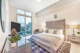 Artsy Penthouse 1 Bdrm Condo - Stunning Views - Image 4
