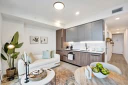 Luxury 1BR at 72 Park | Pool, Gym & Beach Access - Image 3
