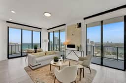 18th Floor Beachside Luxury | Pool, Gym & Beach - Image 2