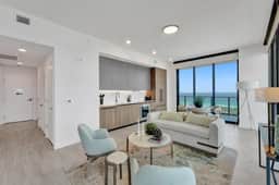 18th Floor Beachside Luxury | Pool, Gym & Beach - Image 3