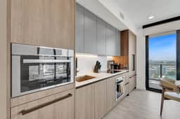 Luxury in the Sky | 17th Floor 3BR Beach Escape - Image 4
