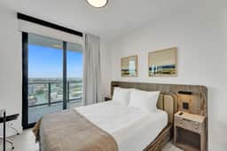 Luxury in the Sky | 17th Floor 3BR Beach Escape - Image 5