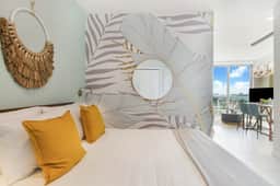 Bay Views! Tropical Miami Studio-Miami Design Dist - Image 2
