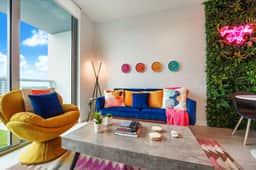 Cool Decor 1 Bdrm Condo, Miami Design District - Image 2