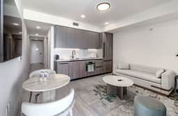 16th Floor Elegant 1BR at 72 Park | Beach Access - Image 3