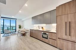 Luxe 1BR, 10th Floor at 72 Park | Pool & Beach - Image 4