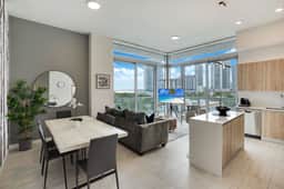 City + Bay Views Modern 2Bdrm Condo - Miami Design - Image 3