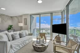New Stunning Ocean Views, 2 Bdrms corner Condo - Image 2