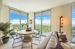 Amazing Bay Views! Trendy 2Bdrm Condo - Image 4