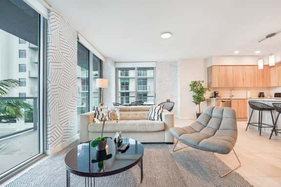 Rare Modern 1Bdrm Condo- Miami Design Dist - Image 1