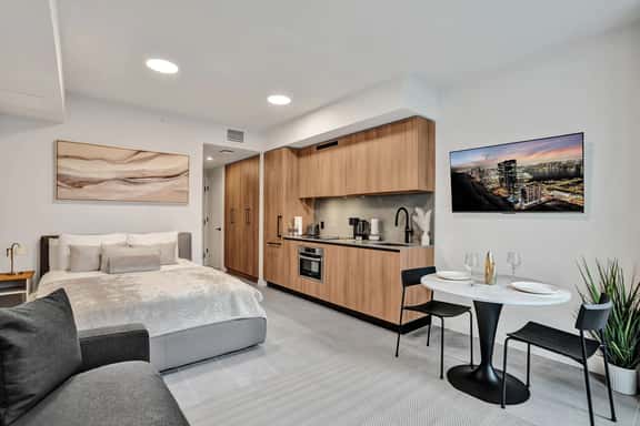 NEW Studio Downtown Miami - Image 1