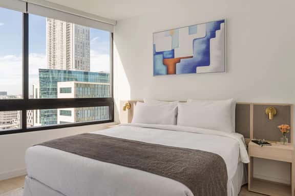 Chic Studio Downtown Miami with Free Parking - Image 1