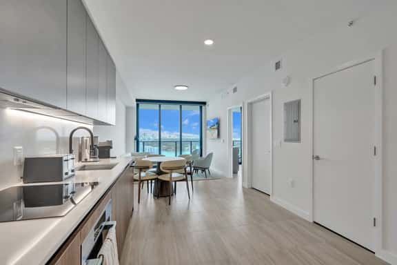 NEW: 1BR Miami Beach Condo w/ Pool, Walk to Ocean - Image 1